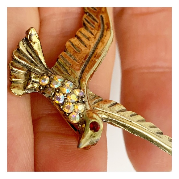 Vintage bird in flight brooch aurora Borealis rhinestone belly with red eye - Picture 6 of 7